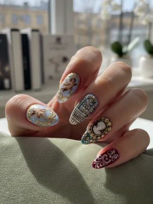 Beautiful Photo-real Salon Detailing Nails