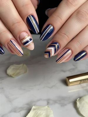 Beautiful Photo-real Salon Stripes Nails