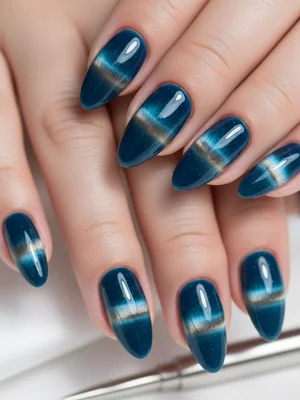 Photo-real Salon Cat Eye Nails