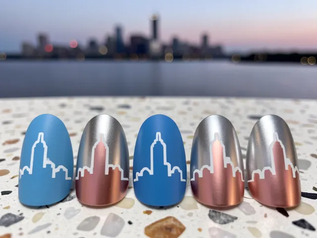 Nail art inspired by Algonquin, Illinois